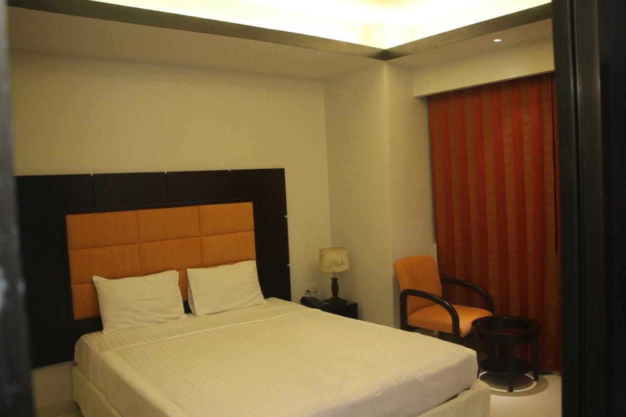 Orchid Business Hotel จิตตะกอง ภายนอก รูปภาพ